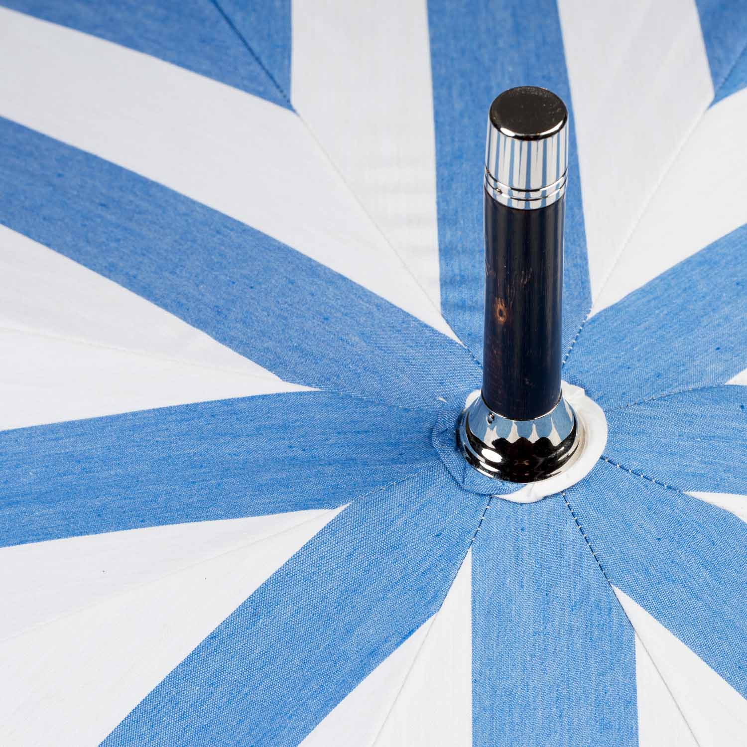 Striped Beach Umbrella "Picknick" with Handle made of Chestnut Root